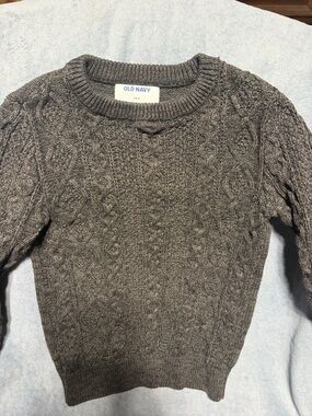 Old Navy Boys Cable Knit Sweater Size 6-7 Charcoal Gray Cozy